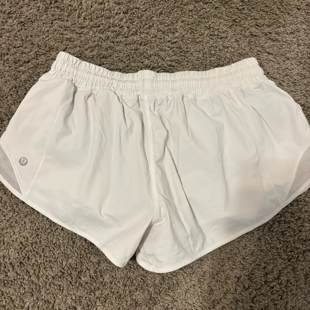 Lululemon Hotty Hot Shorts 2.5" White - Image 3