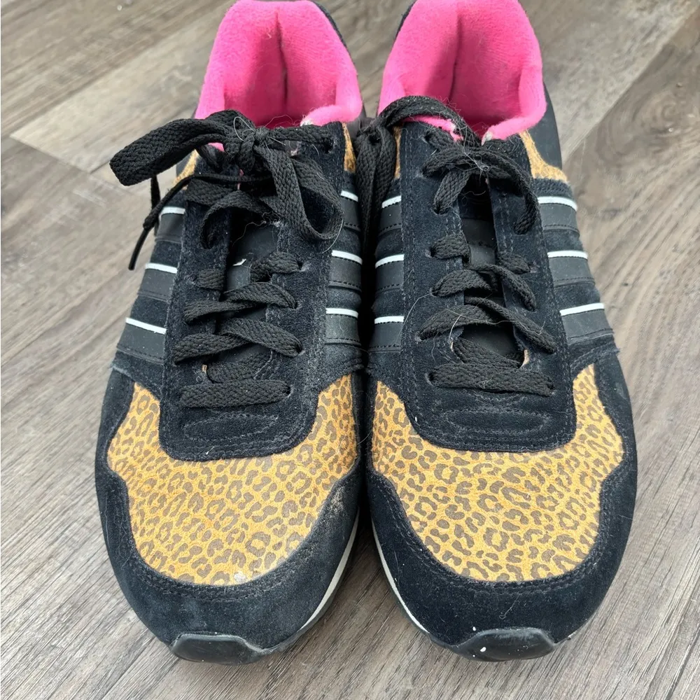 Adidas runeo leopard print casual sneaker sz 8 - Image 3