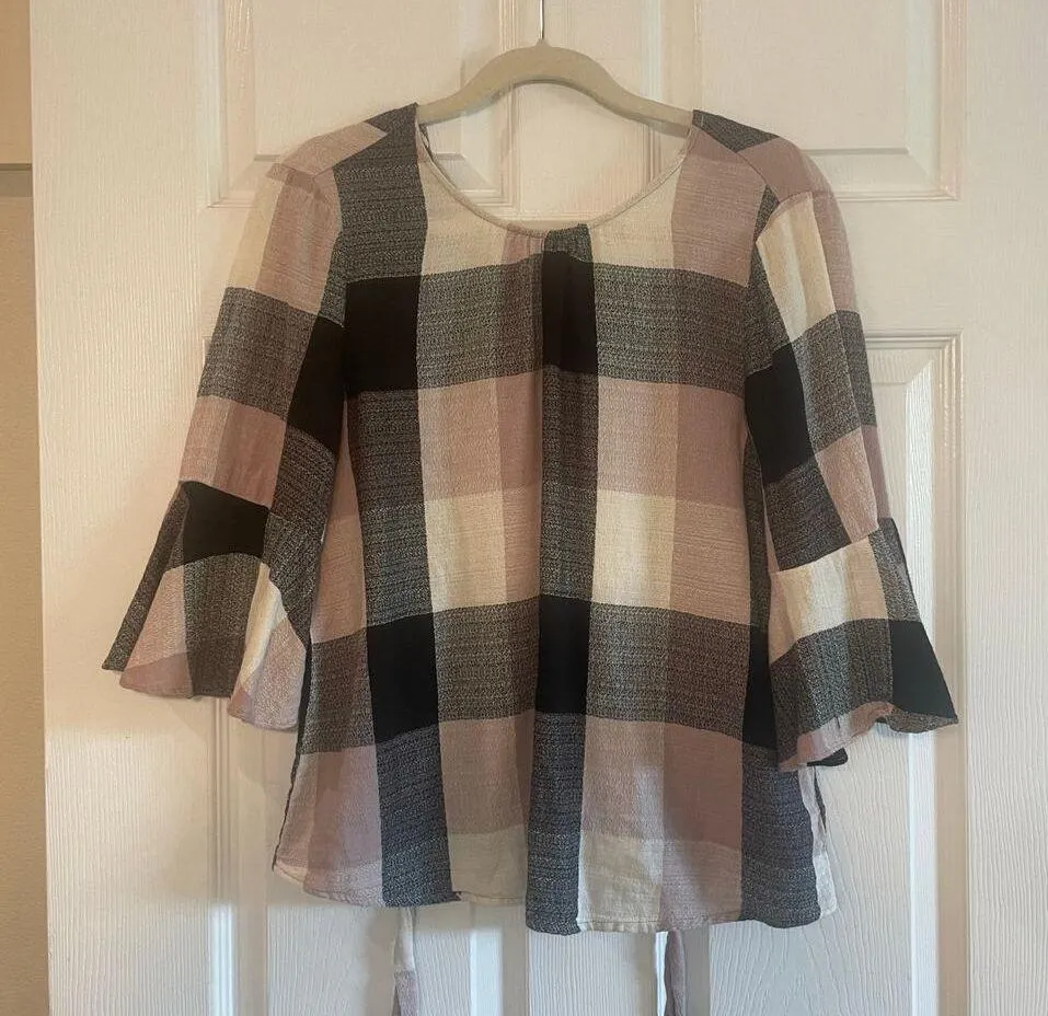 Ro & De Plaid Bell Sleeve Bow Back Blouse sz Medium - Image 15