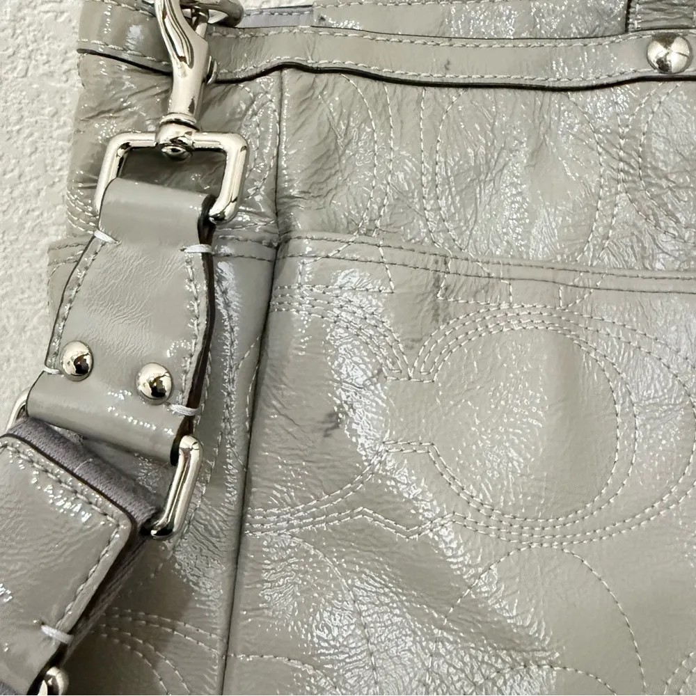 COACH F17940 Large Gray Patent Leather Baby Messenger Large Diaper Tote Bag - Image 15