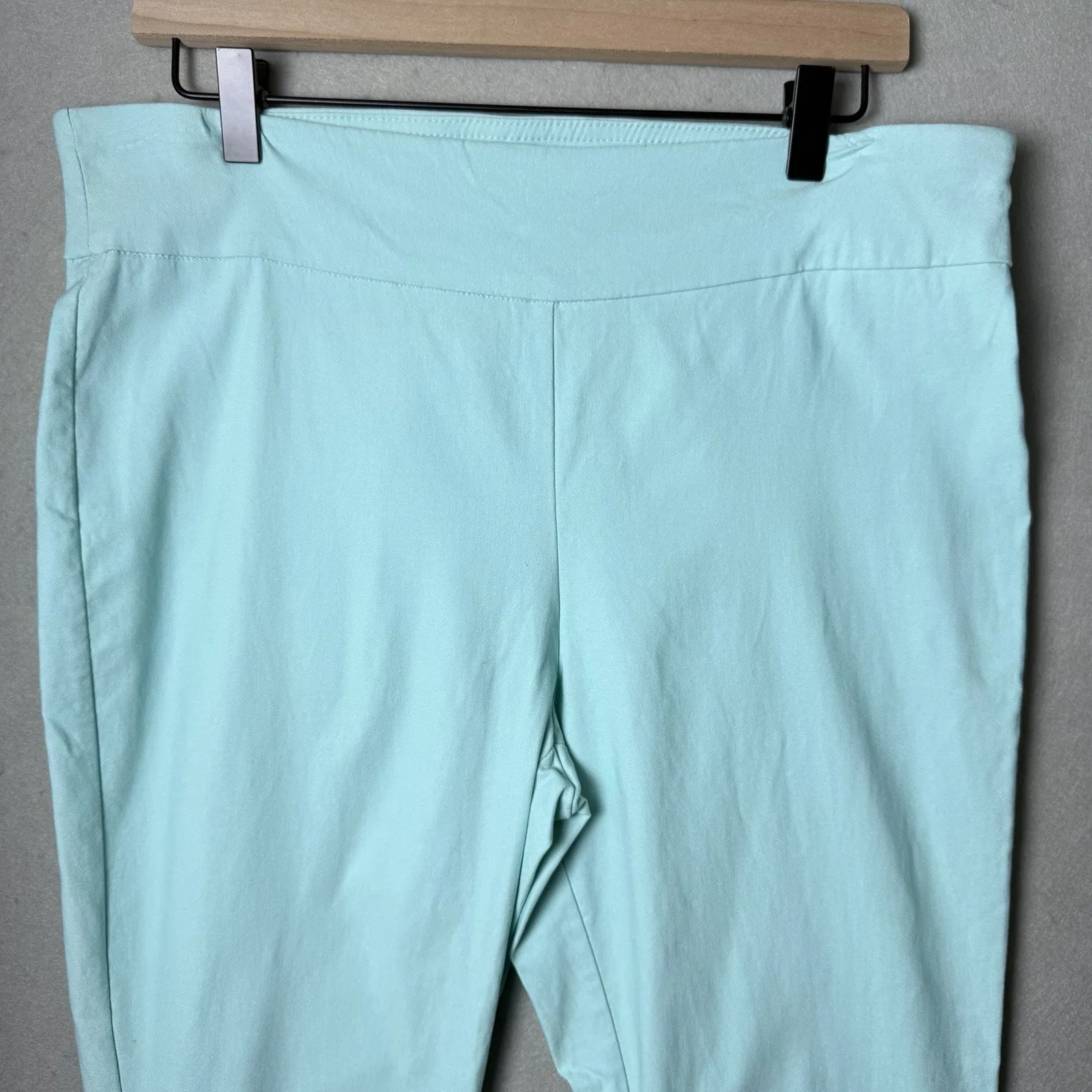 Crown & Ivy Pull On Light Blue Aqua Ankle Detail Cropped Pant Womens Size 14 - Image 4