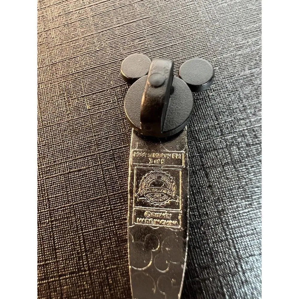 Disney Pin Cheshire Cat Alice in Wonderland Hidden Mickey Character Surfboard - Image 5