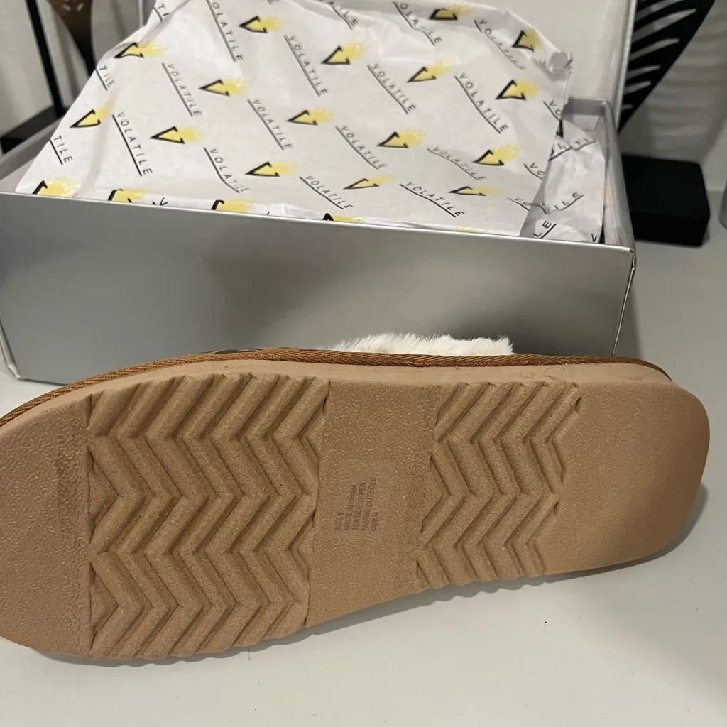 Leopard Print Faux Fur Slippers by Volatile Size 9 Brown - Image 4