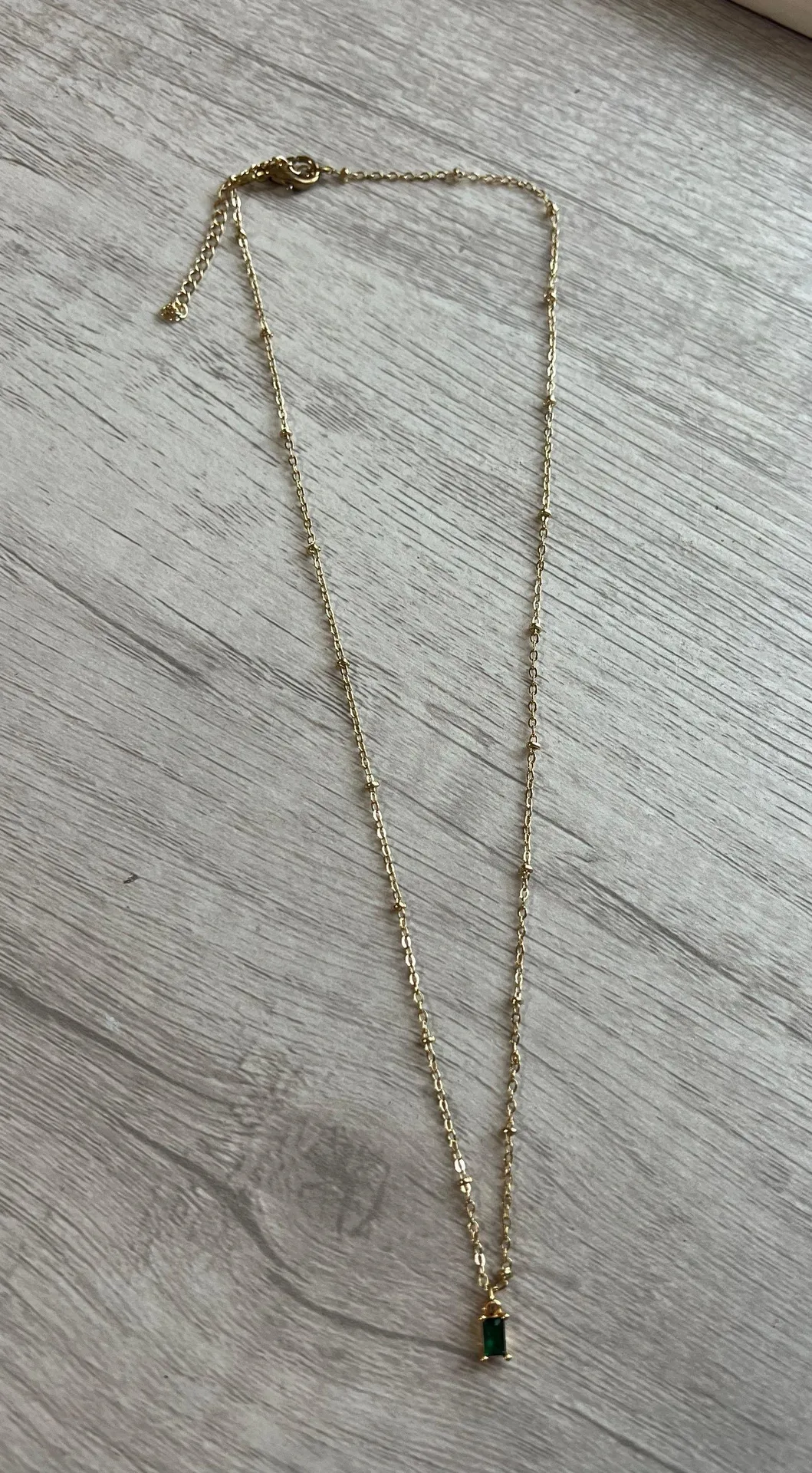 Boutique Necklace Gold - Image 3