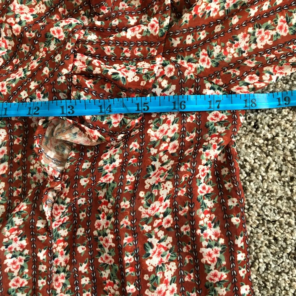 Lulu’s floral long sleeve peasant ruffle blouse high neck size medium - Image 9