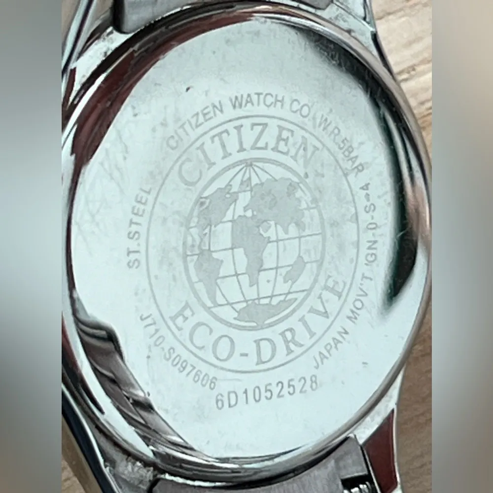 Citizen Eco-Drive Solar Crystal Ladies Watch Solar Stainless Bracelet Pearl Dial - Image 13