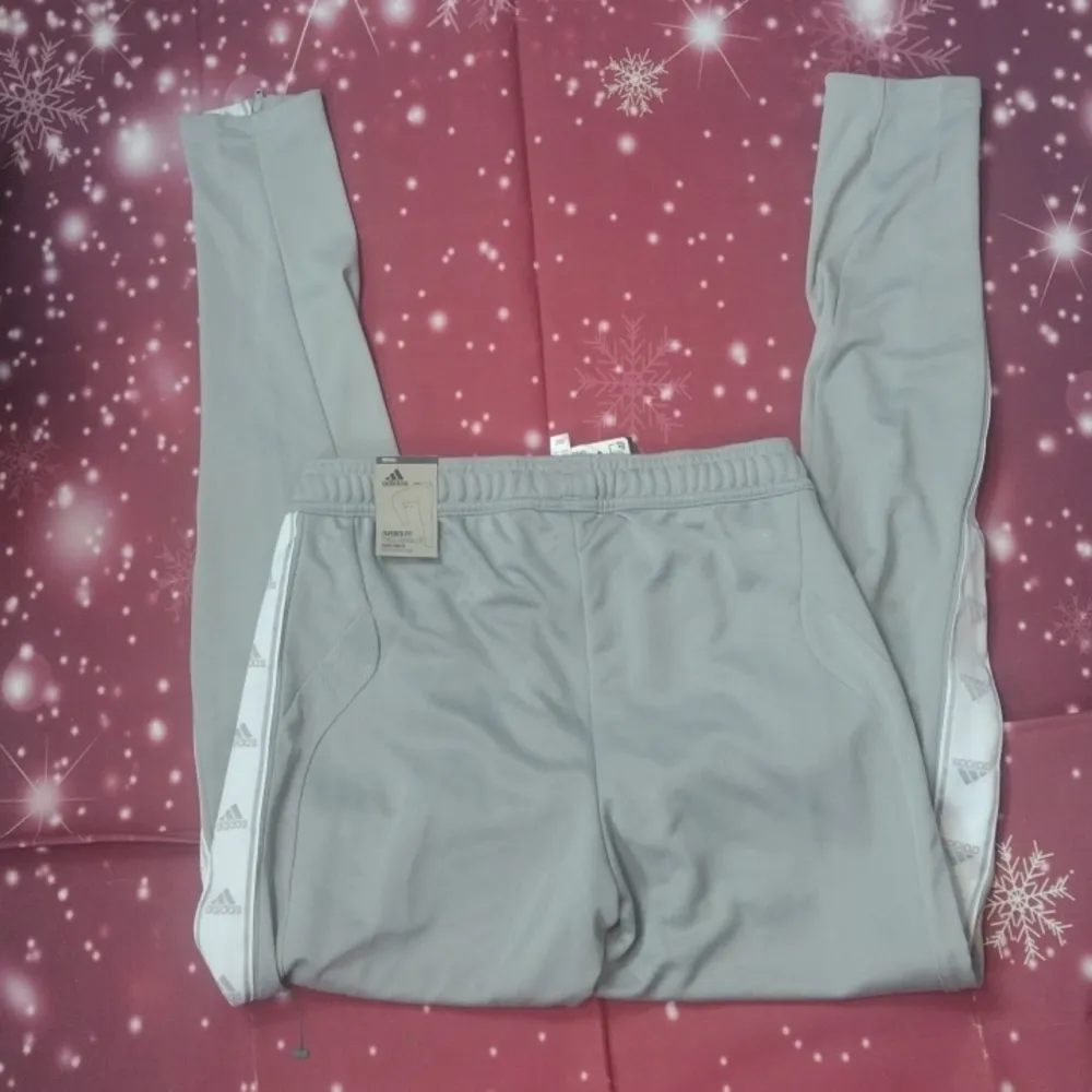 Adidas gray tapered fit pants and top size xs - Image 6