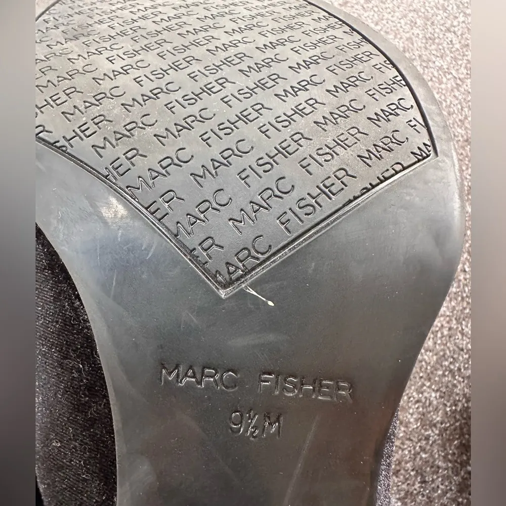 Marc Fisher Black Velvet, Block Heeled,
Over The Knee Boots, Size 9.5 - Image 9