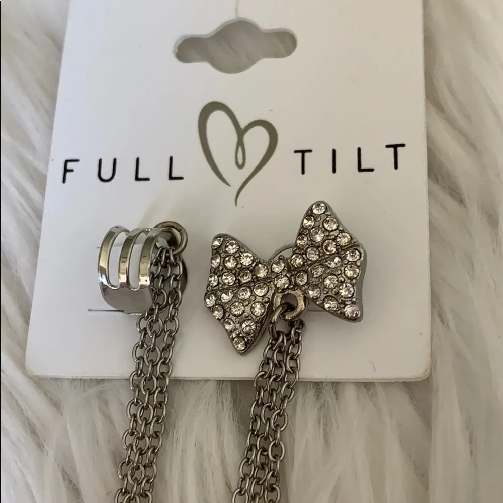 ⭐️ Bow earring cuff - Image 2