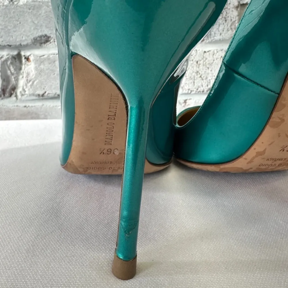 Manolo Blahnik  pump - Image 6