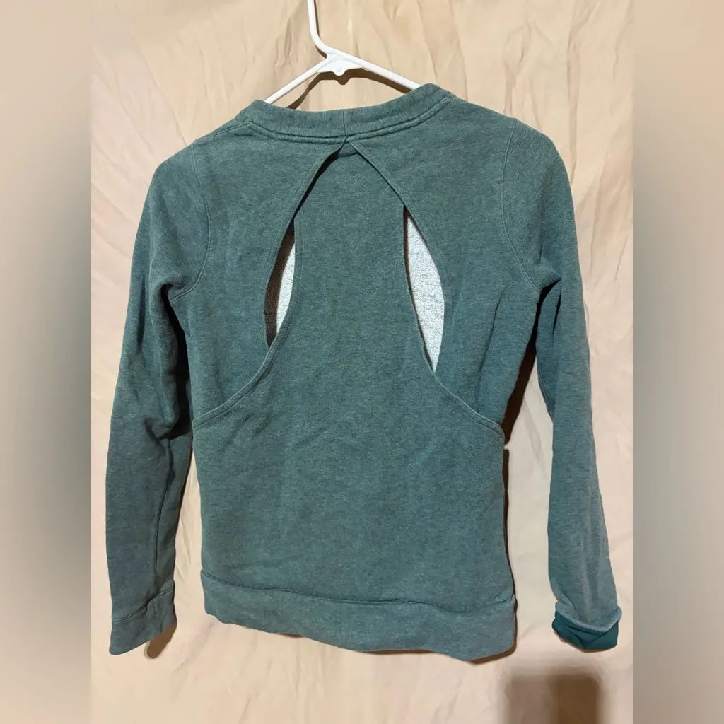 Lululemon crewneck - Image 3