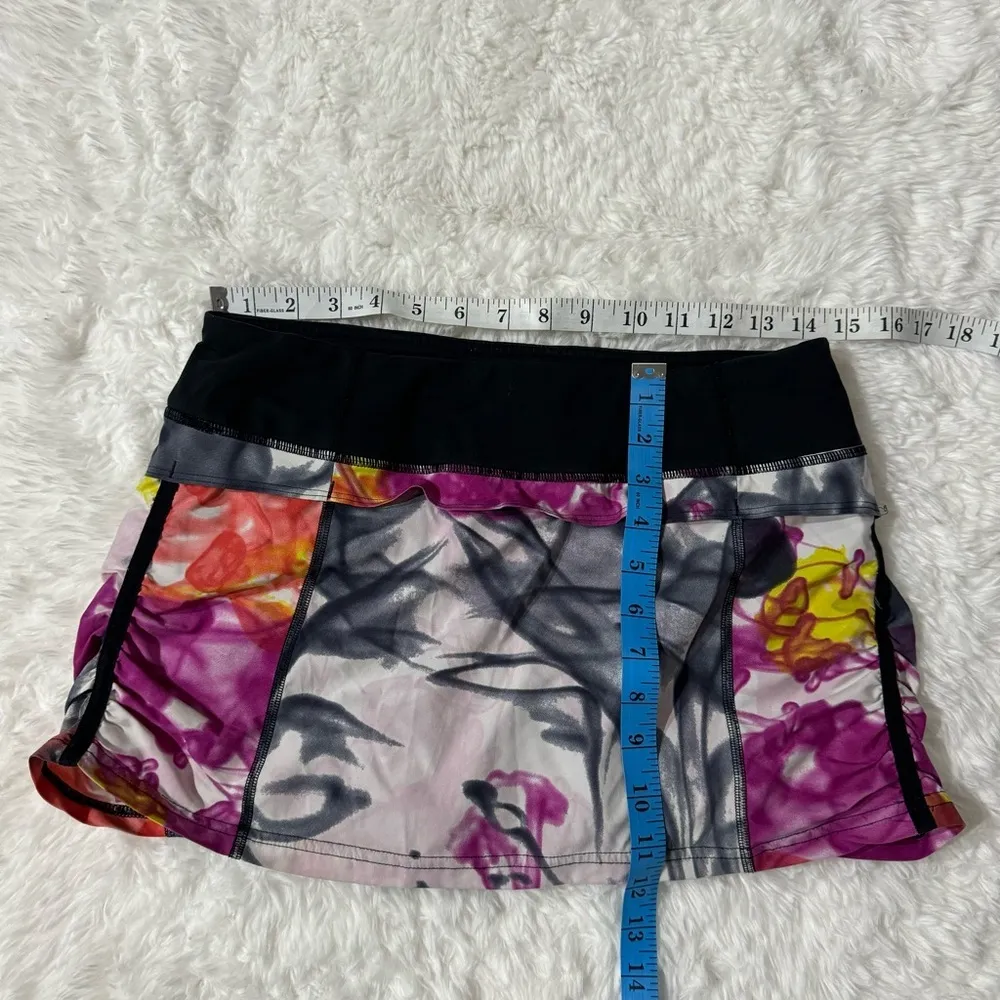 Lululemon Activewear Running Shorts Size 6 - Image 8