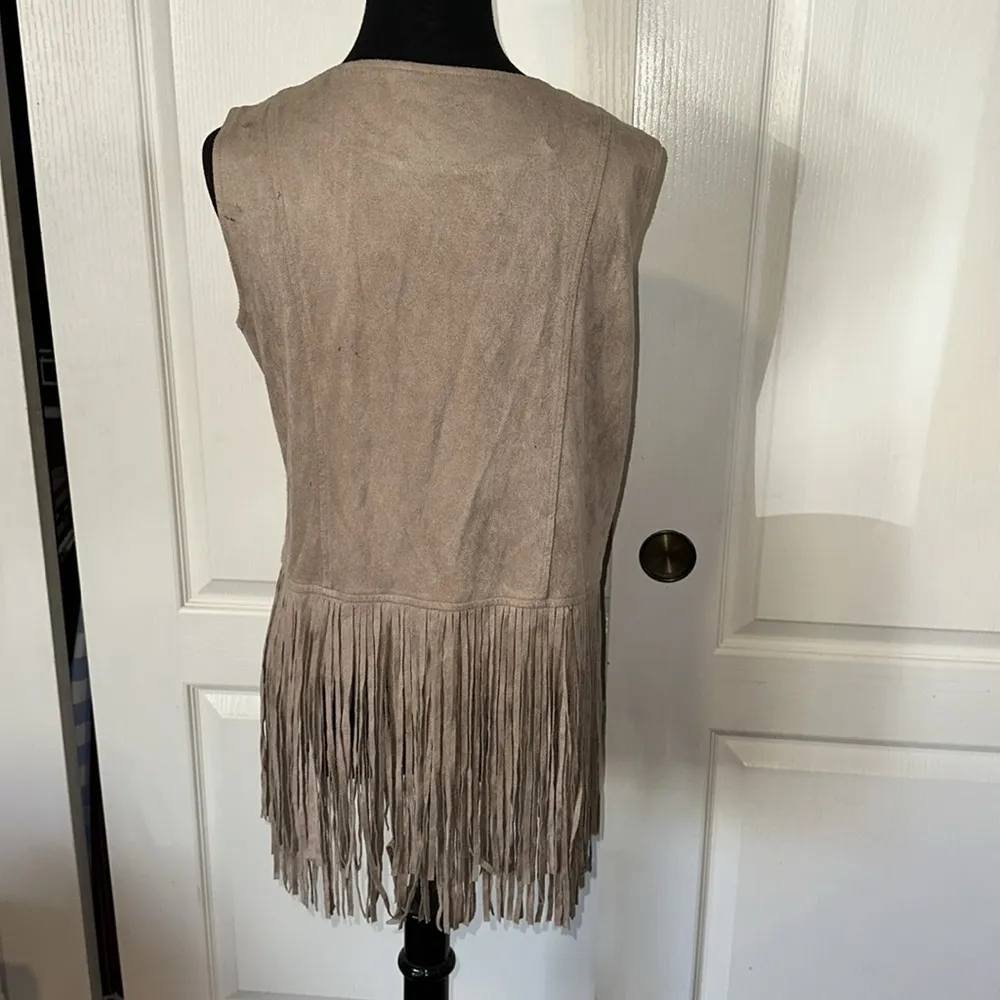 TAN TAUPE FAUX VEGAN SUEDE FRINGE WESTERN VEST - Image 5