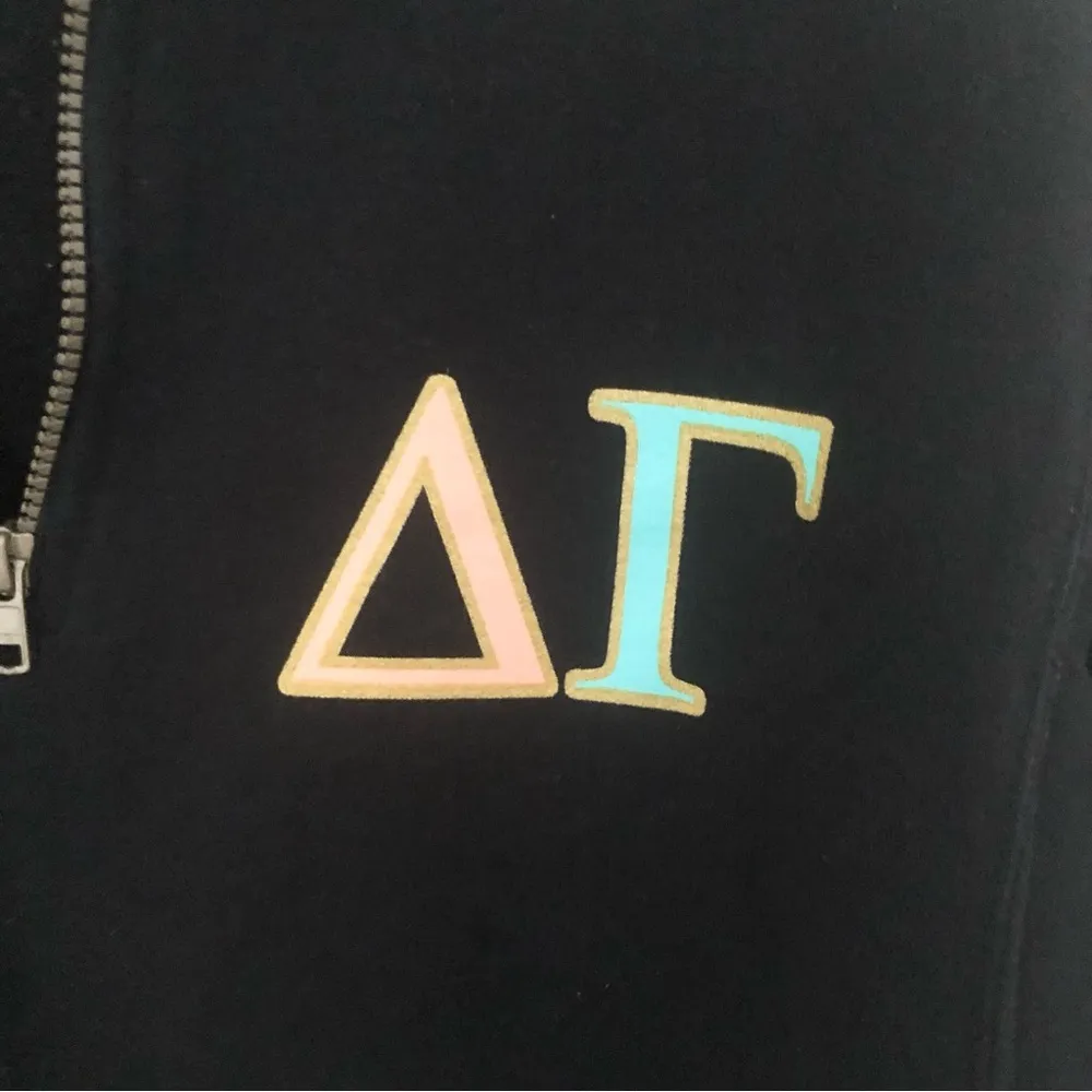 Adam Block Design Delta Gamma Dee Gee Skull Quarter Zip Pullover Size Medium - Image 4