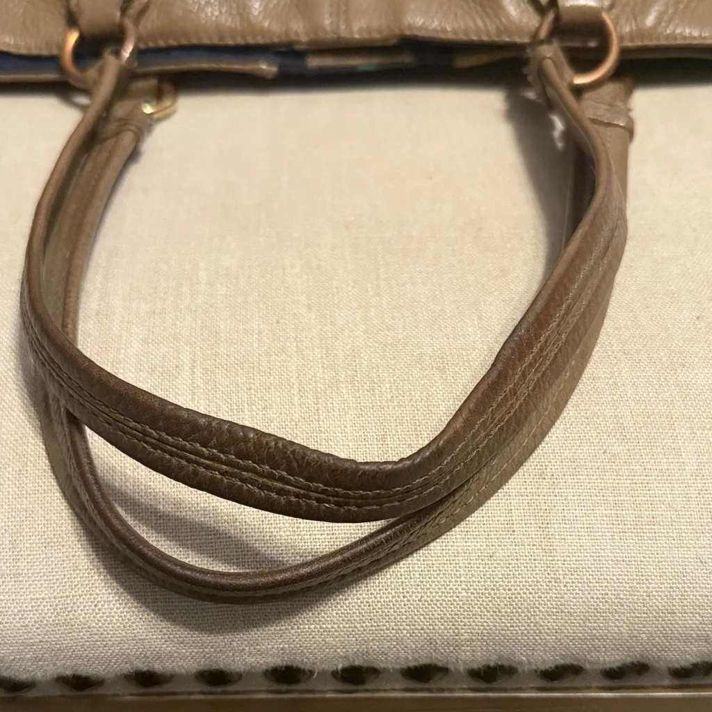 Tommy Hilfiger Tote (Well Loved) - Image 10