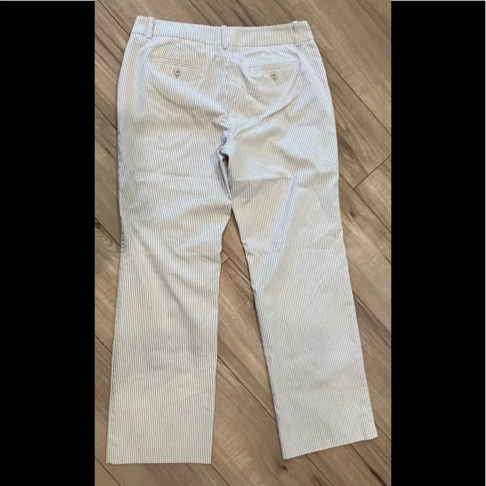 Womens Jones New York stretch sport pants. Tan and white stripe. Size 14 - Image 3