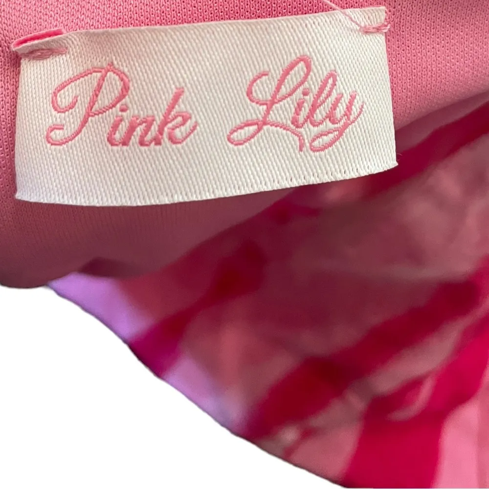 Pink Lady Bright Pink Barbie Hippie Boho Preppy Tie Dye Bell Sleeve Mini Romper Size M - Image 4