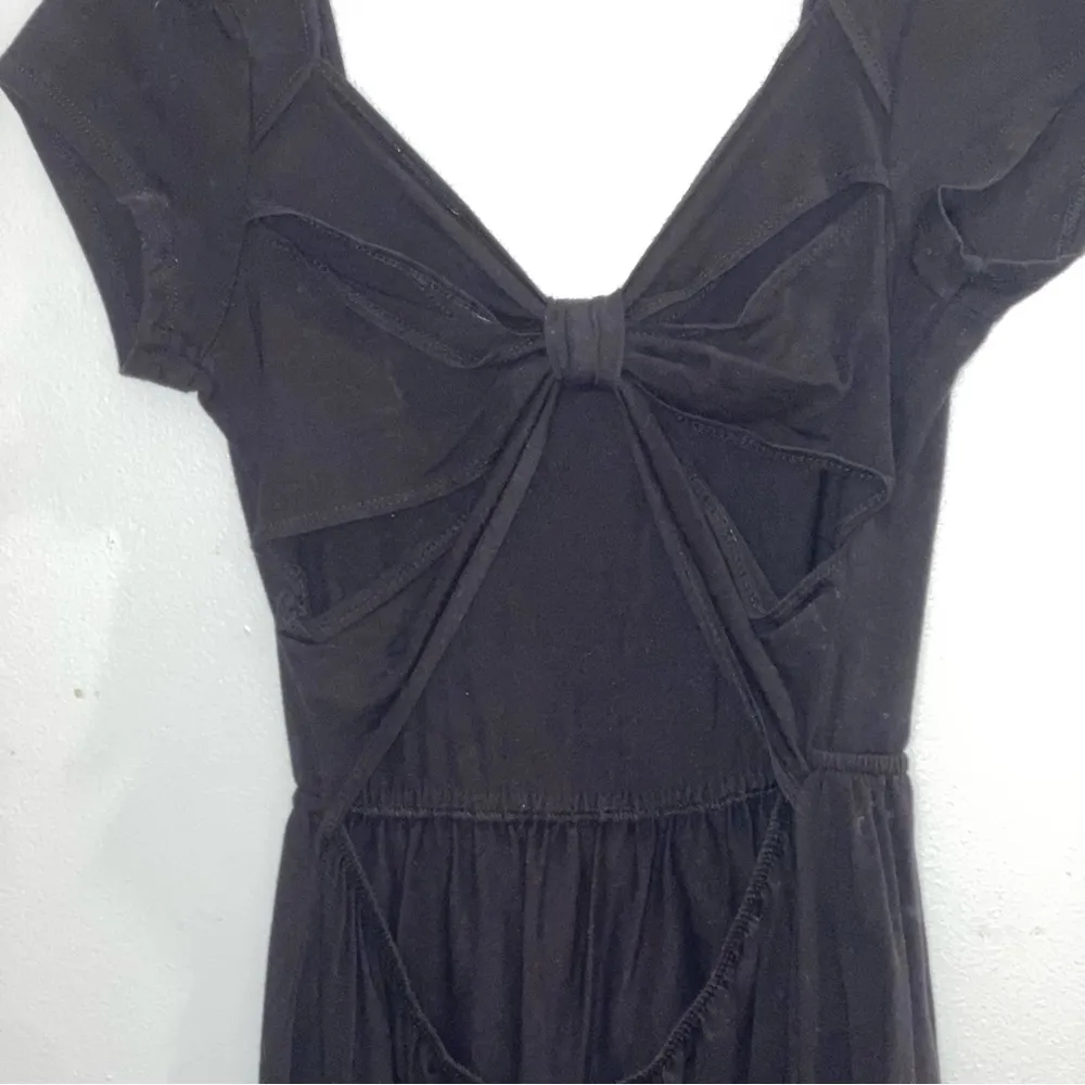 Sparkle & Fade Urban Outfitters Black Dress with Bow Cutout on Back Size Medium - Image 6