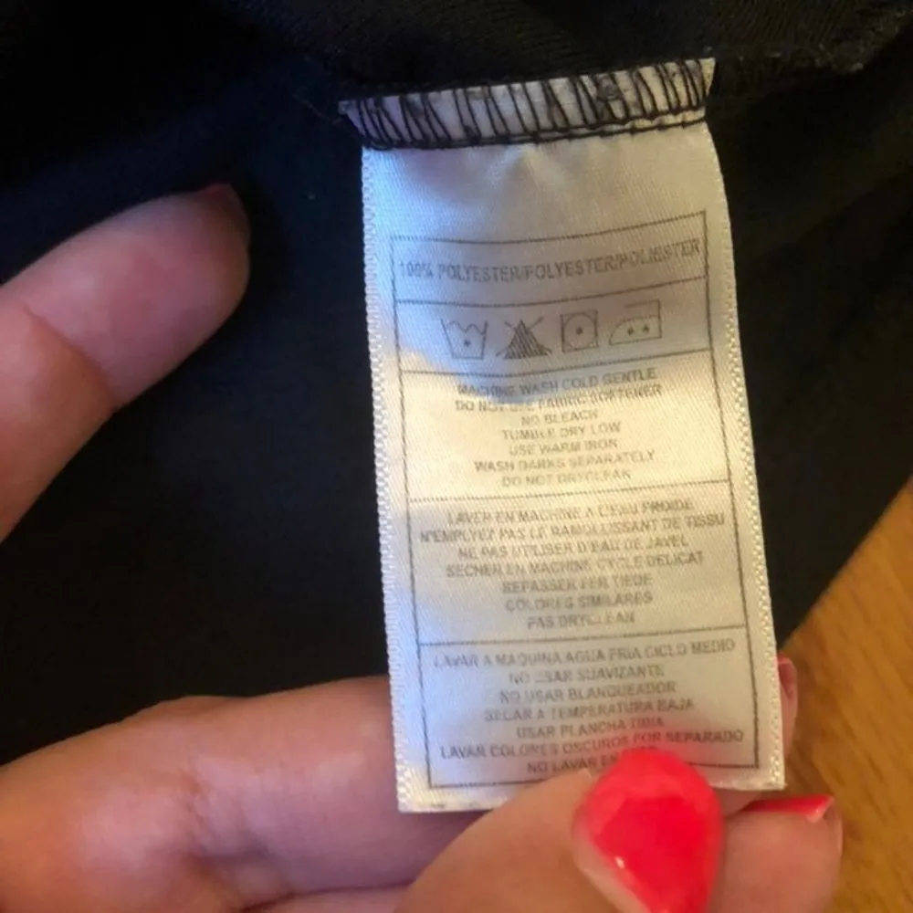 Bermuda Sands long sleeve polo size medium - Image 4