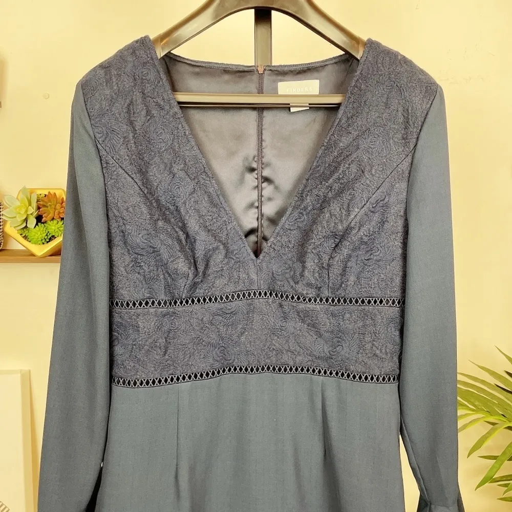 Finders Keepers Lace LS Mini Dress Navy - Image 3