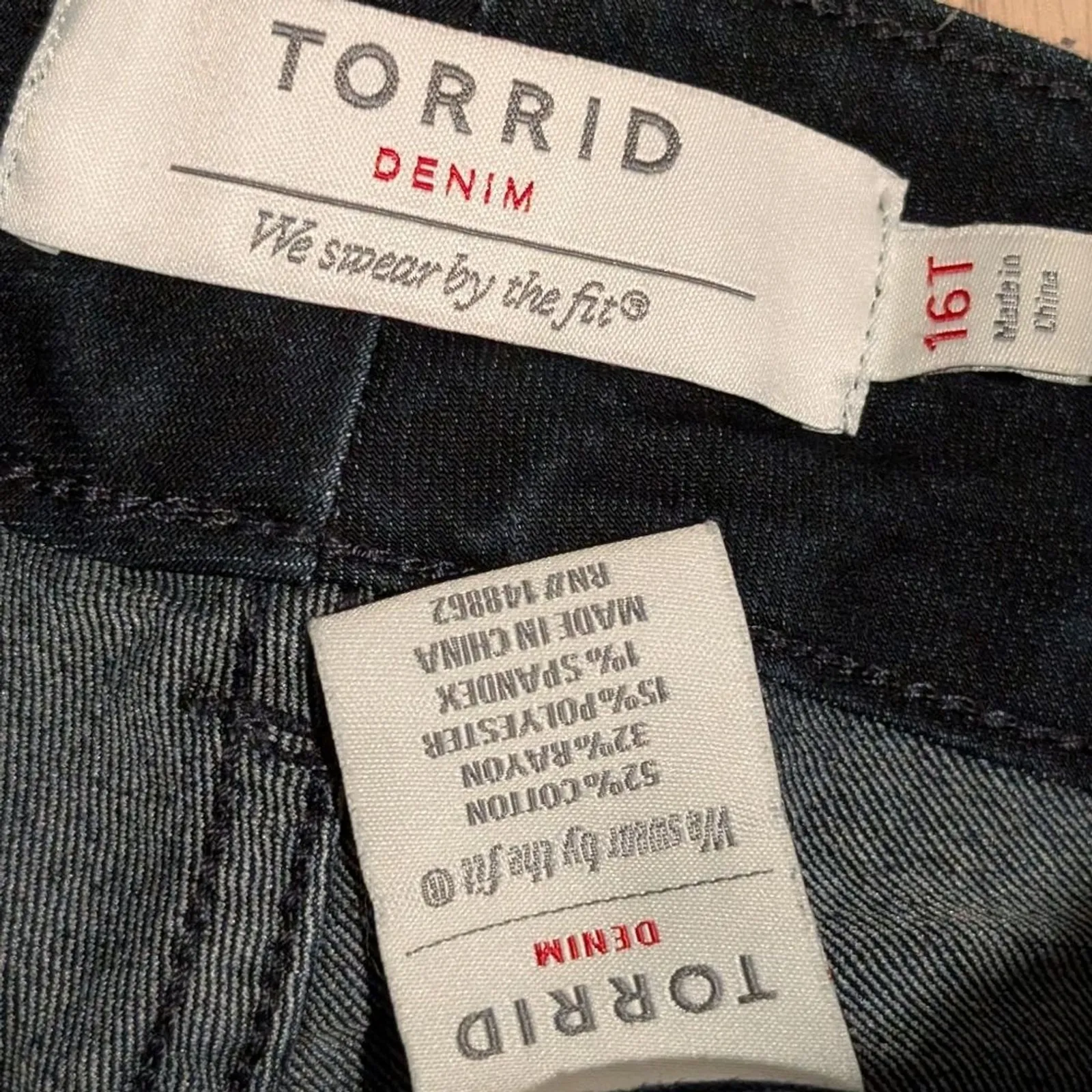 Torrid Jeans Plus 16‎ T Tall Long Jegging Skinny Leg Denim Pants Dark Blue Wash - Image 3