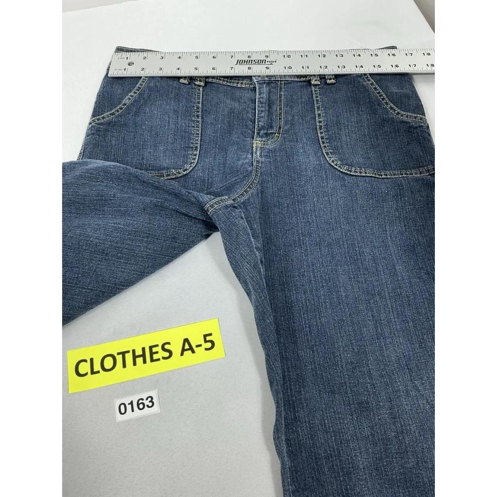 Womans Excellent Condition Gloria Vandirbilt Blue Jeans Size 12 P 0163/A-5 - Image 6