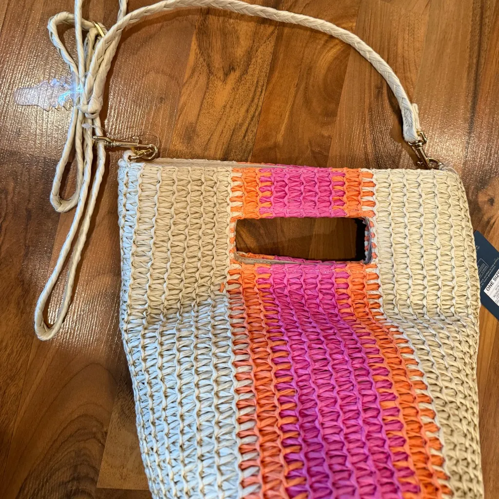 Universal thread hand or crossbody summer‎ tote bag NWT lightweight - Image 3