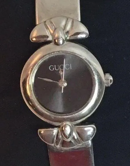 Vintage   Womens Watch With black Face And Stainless Steel Band - Image 4