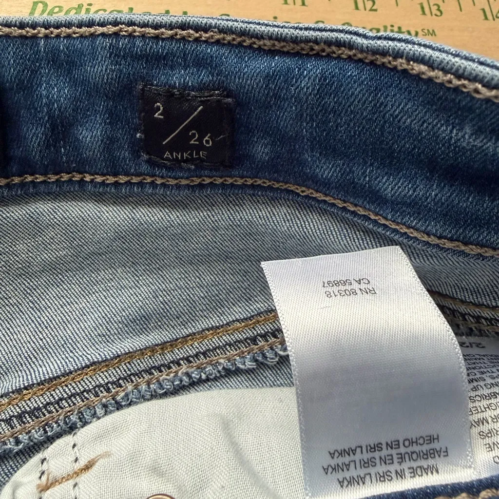 Lucky Brand Women's Jeans Cropped Button Fly Size 2/26 - Image 3