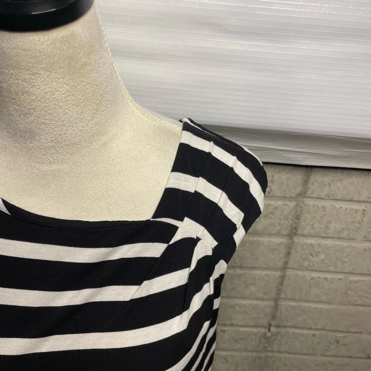 Calvin Klein Women Black White Striped Stretchy Knee Length Sleeveless T-Shirt D - Image 2