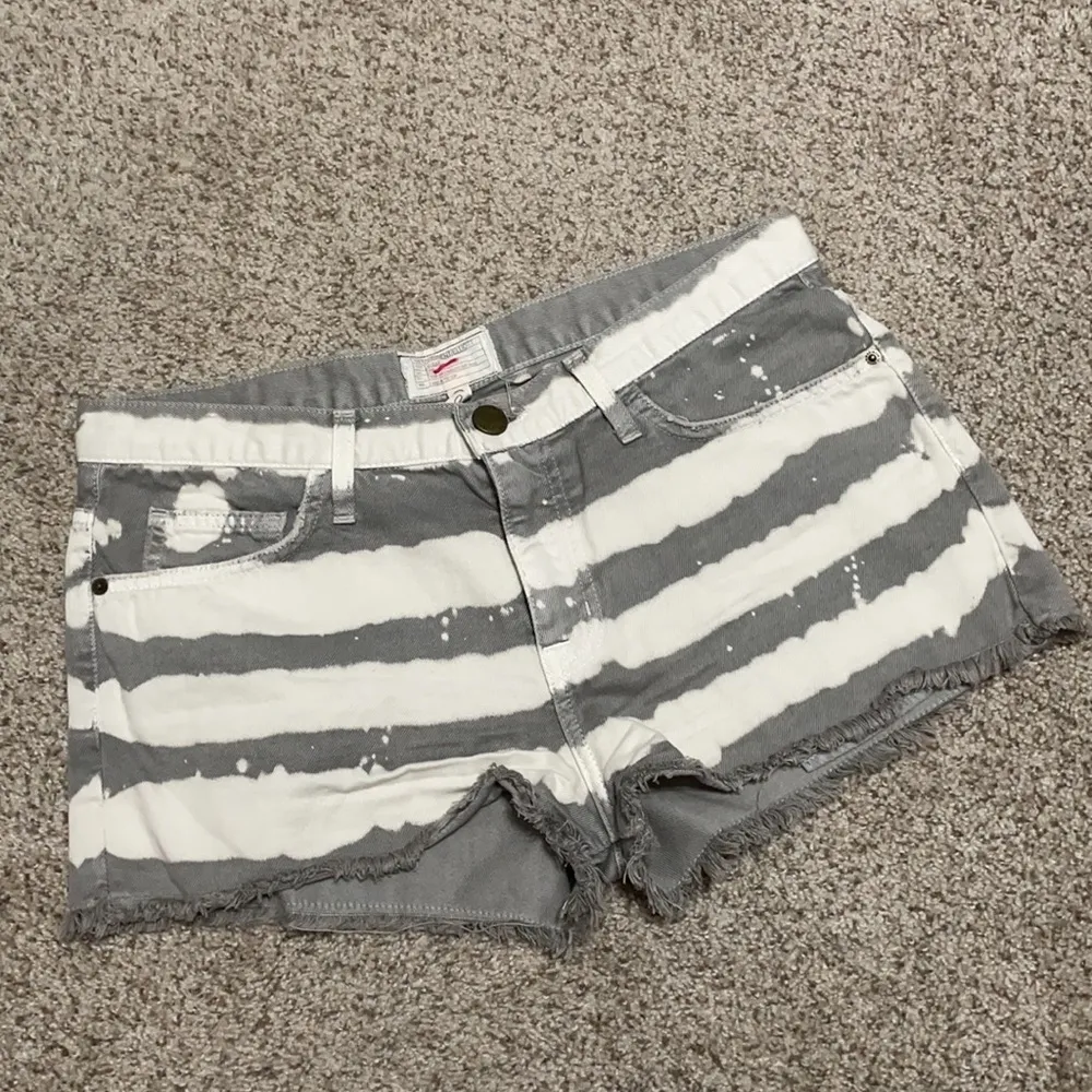 Current/Elliott Cut Off Boyfriend Shorts in gray stripe - Image 2