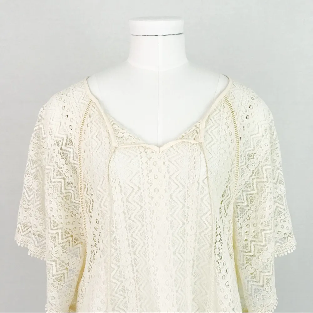 NWOT Boho Crocheted Lace Poncho Top in Cream | Size S - Image 3