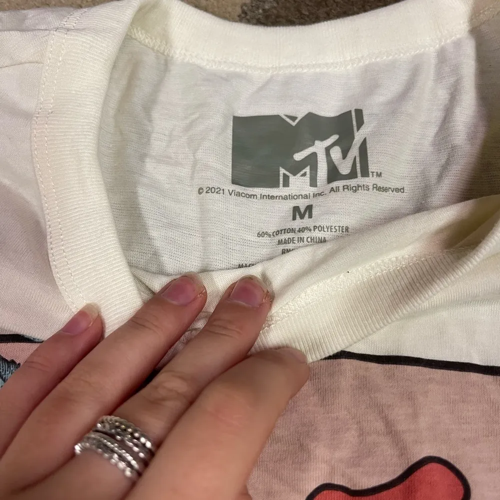 Music Tv shirt Size M - Image 2