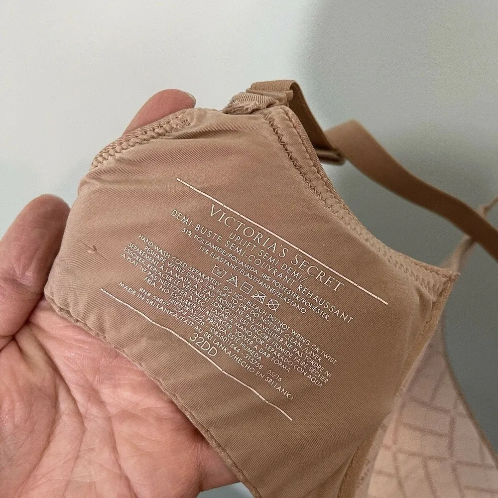 Victoria's Secret Beige Uplift Semi Demi Bra Size 32DD - Image 8