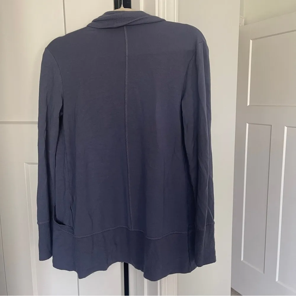 Athleta Pranayama Wrap Chrome Blue BREATHABLETravel Commute Cardigan Stretch - Image 6