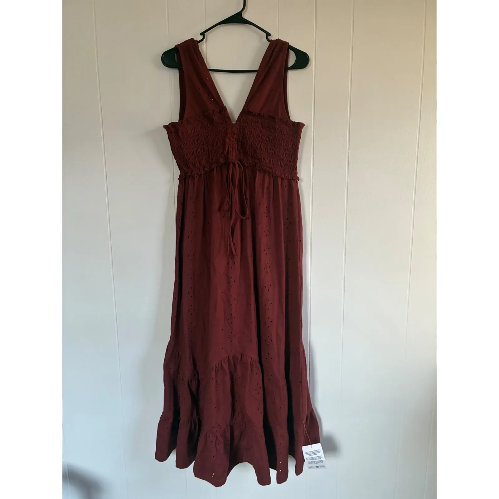 NWT ASOS DESIGN Rust Brown Eyelet Smocked Midi Dress Tiered Ruffle V Neck size 8 - Image 2