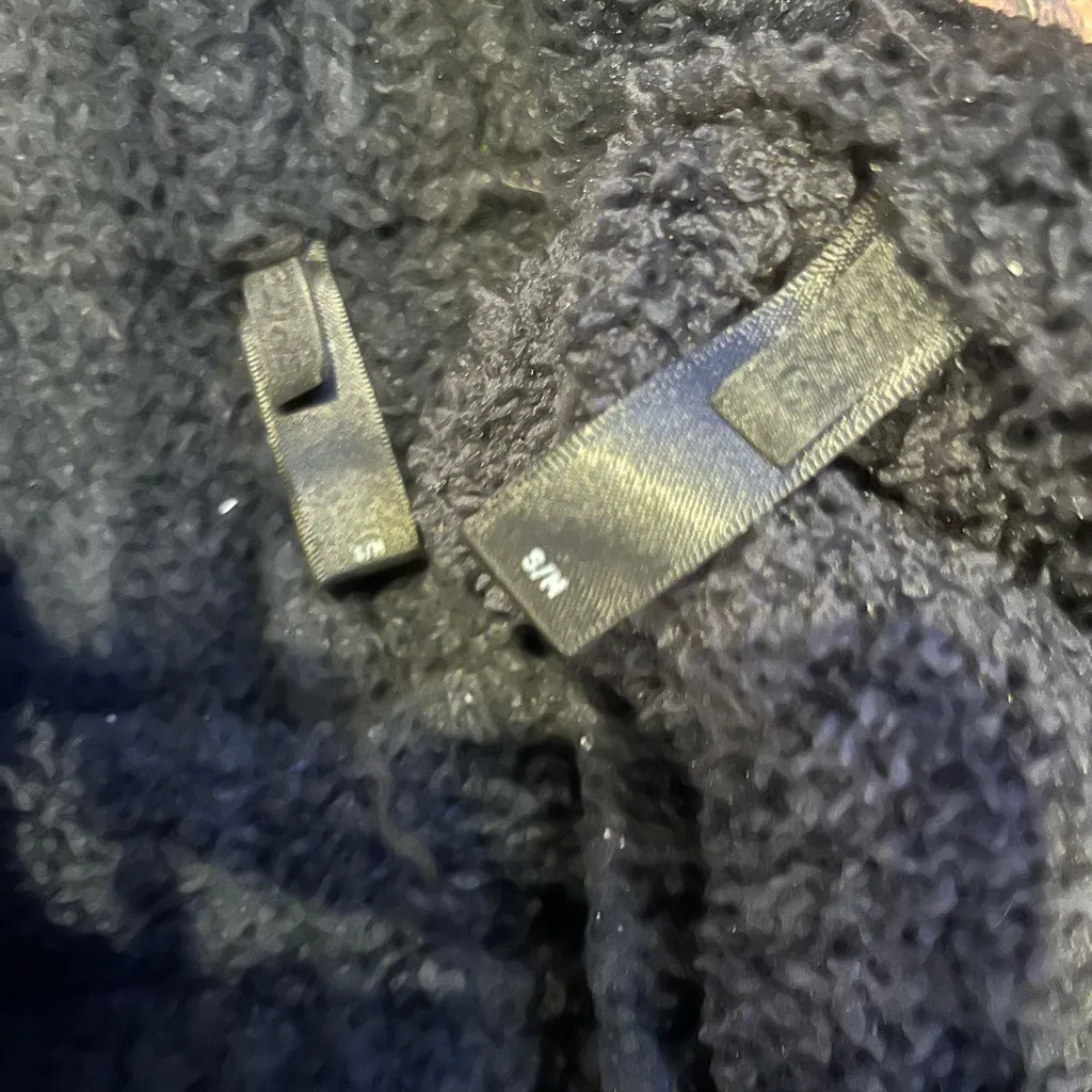 Skims Black Cozy Set - Image 5