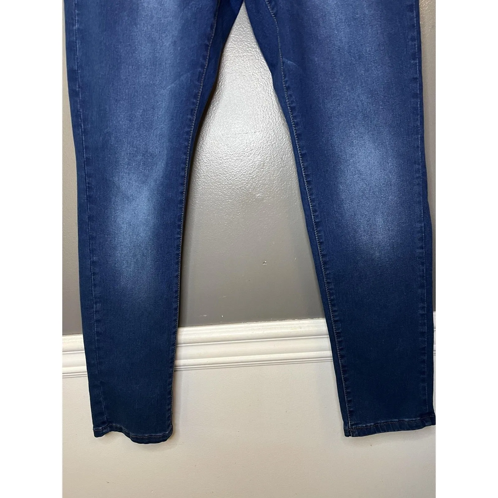 Bamboo Jeans Womens 14 Blue Dark Wash Skinny Stretch Denim Five Pocket Mid Rise - Image 3