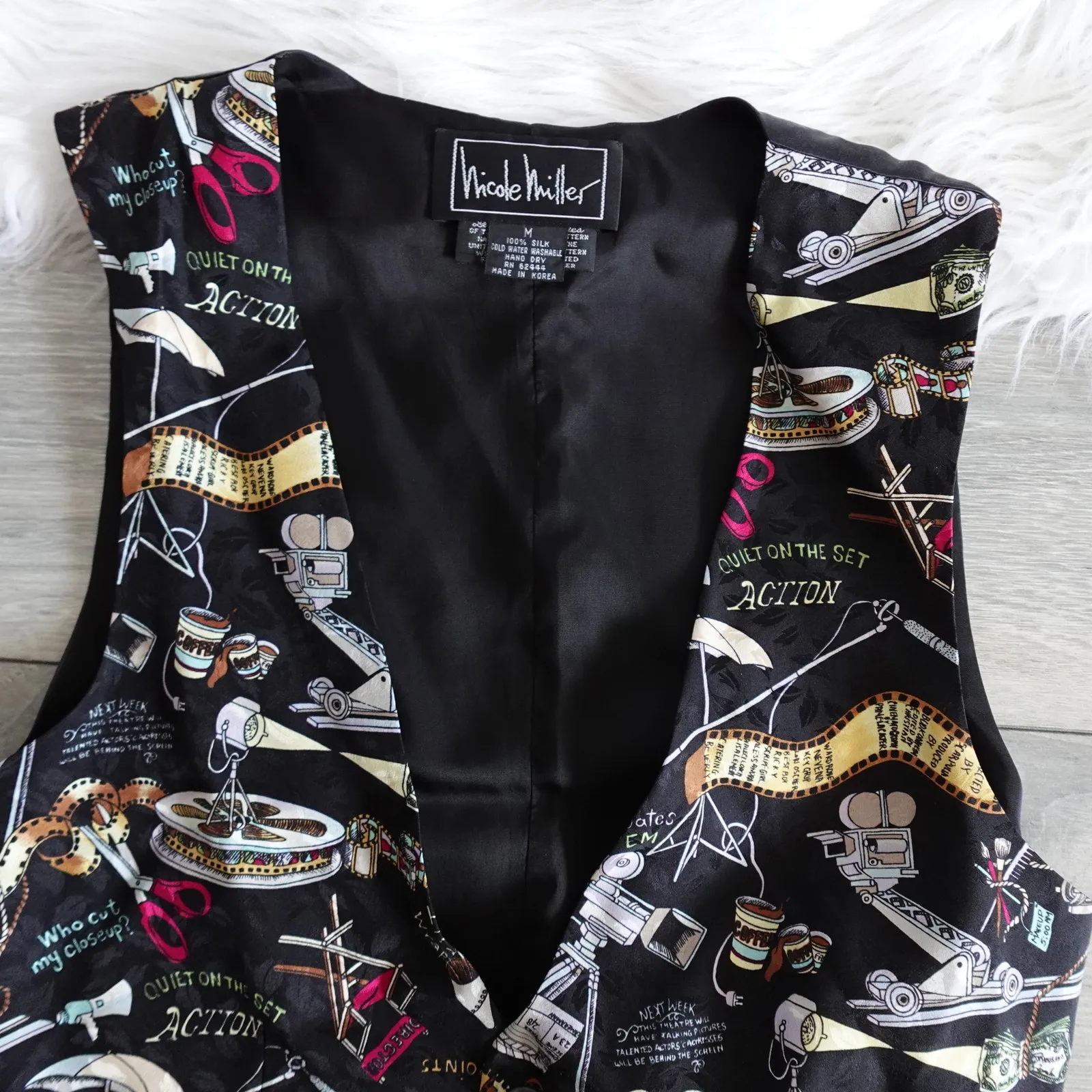 Vintage 90s Nicole Miller Silk Movie Production Actor Actress TV Film Theme Vest - Image 5