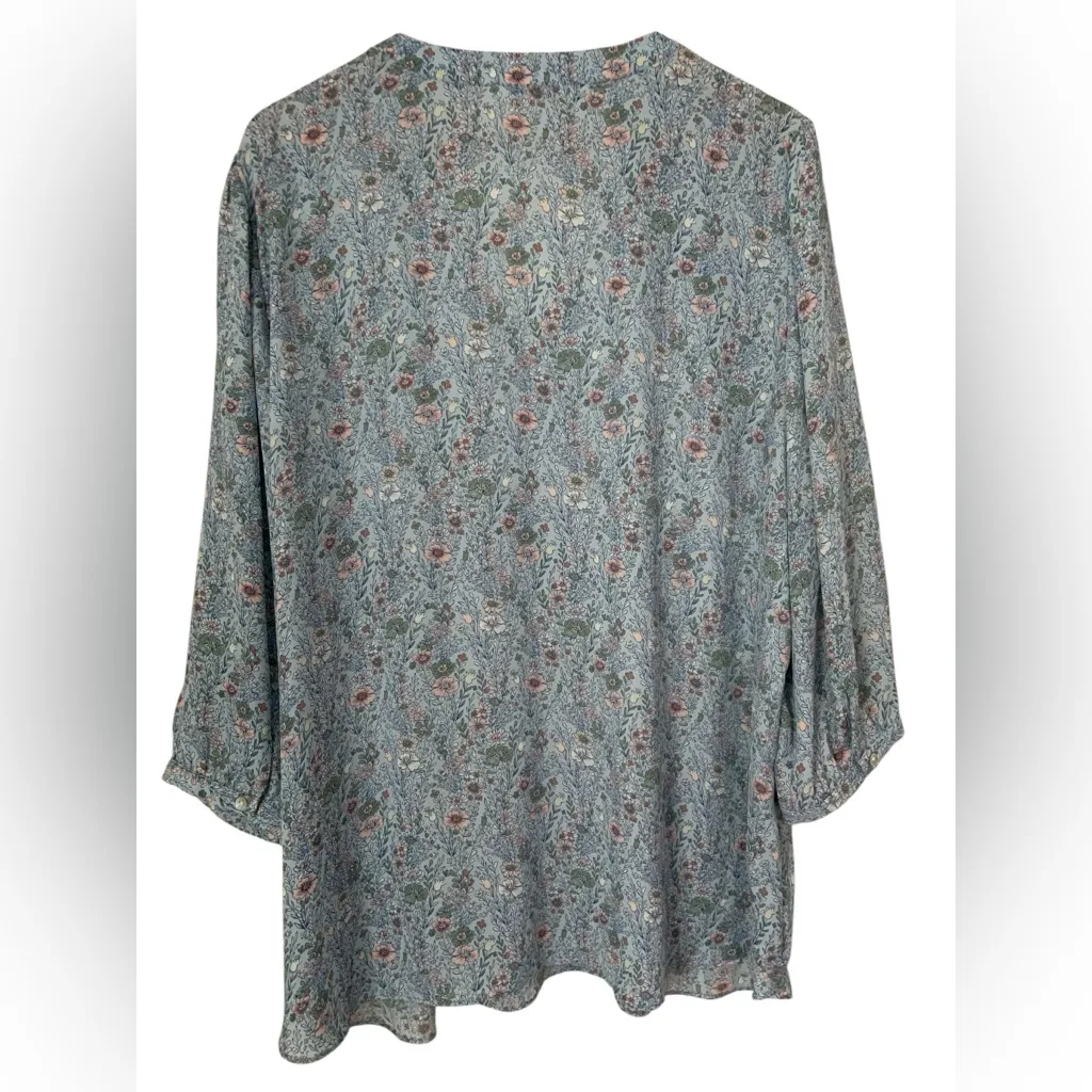 Rose & Olive Sz 2X Blue Floral Semi Sheer 3/4 Sleeve Pleated Blouse Bohemian - Image 2