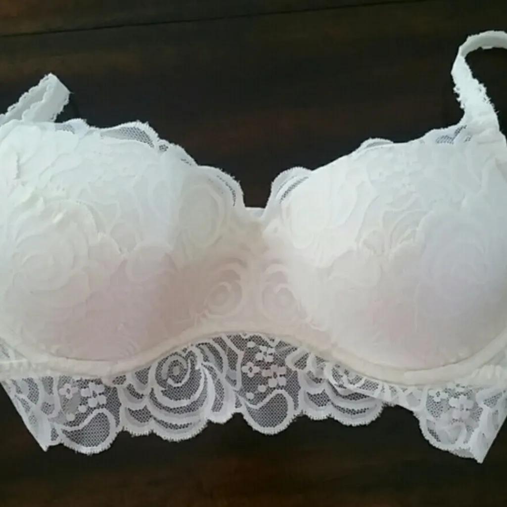 Victoria’s Secret PINK Ivory Cream Lace Push-up Bralette - Image 2