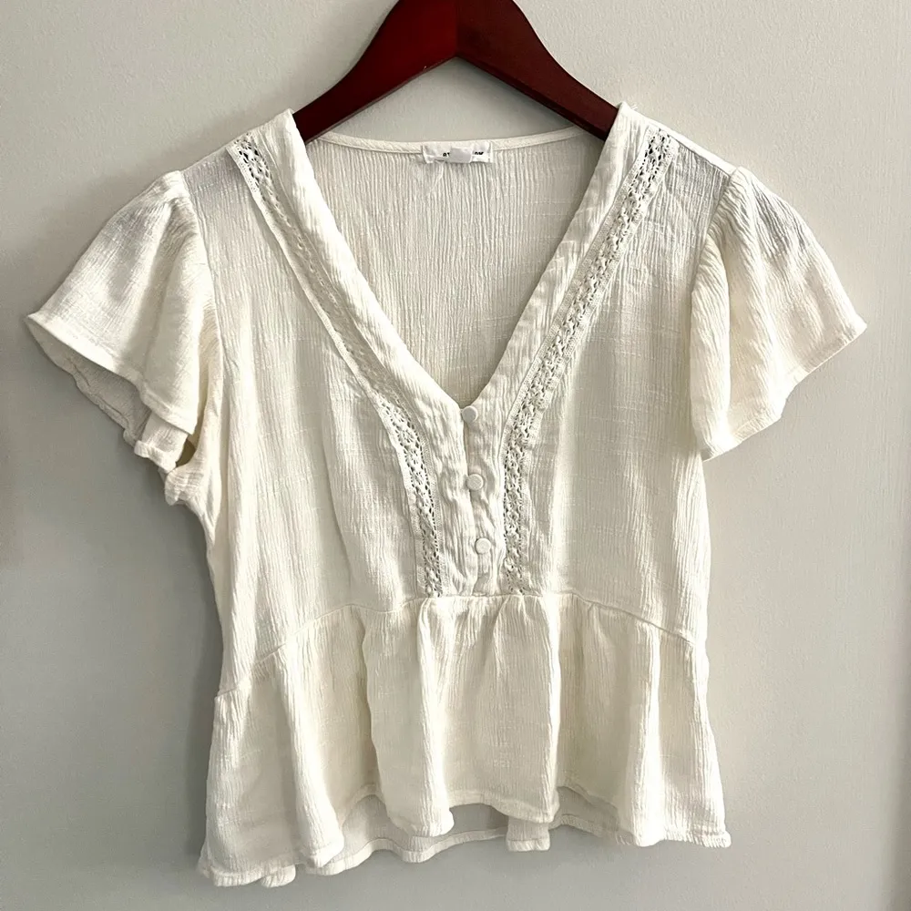 Classy cream blouse! Size small - Image 2