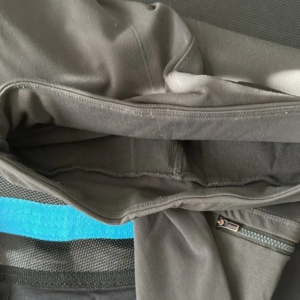 Athleta Headlands Hybrid Cargo, Size 4 - Image 12