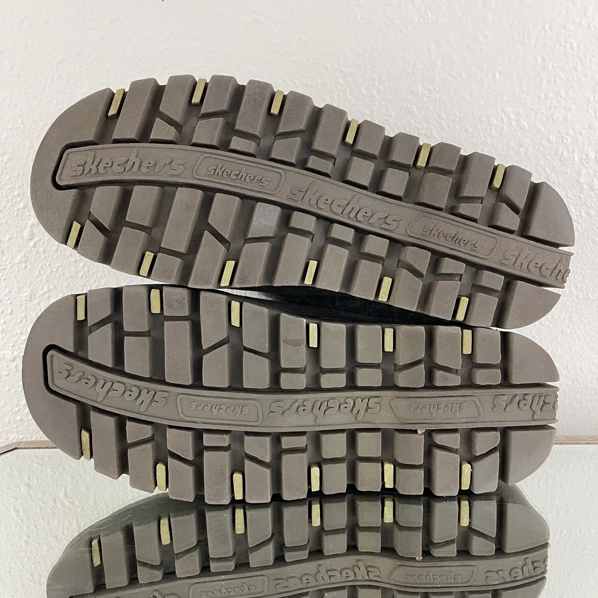 Skechers Vintage Y2K Grey Faux Fur Chunky Platform Lug Sole Cozy Clog Slides - Image 10