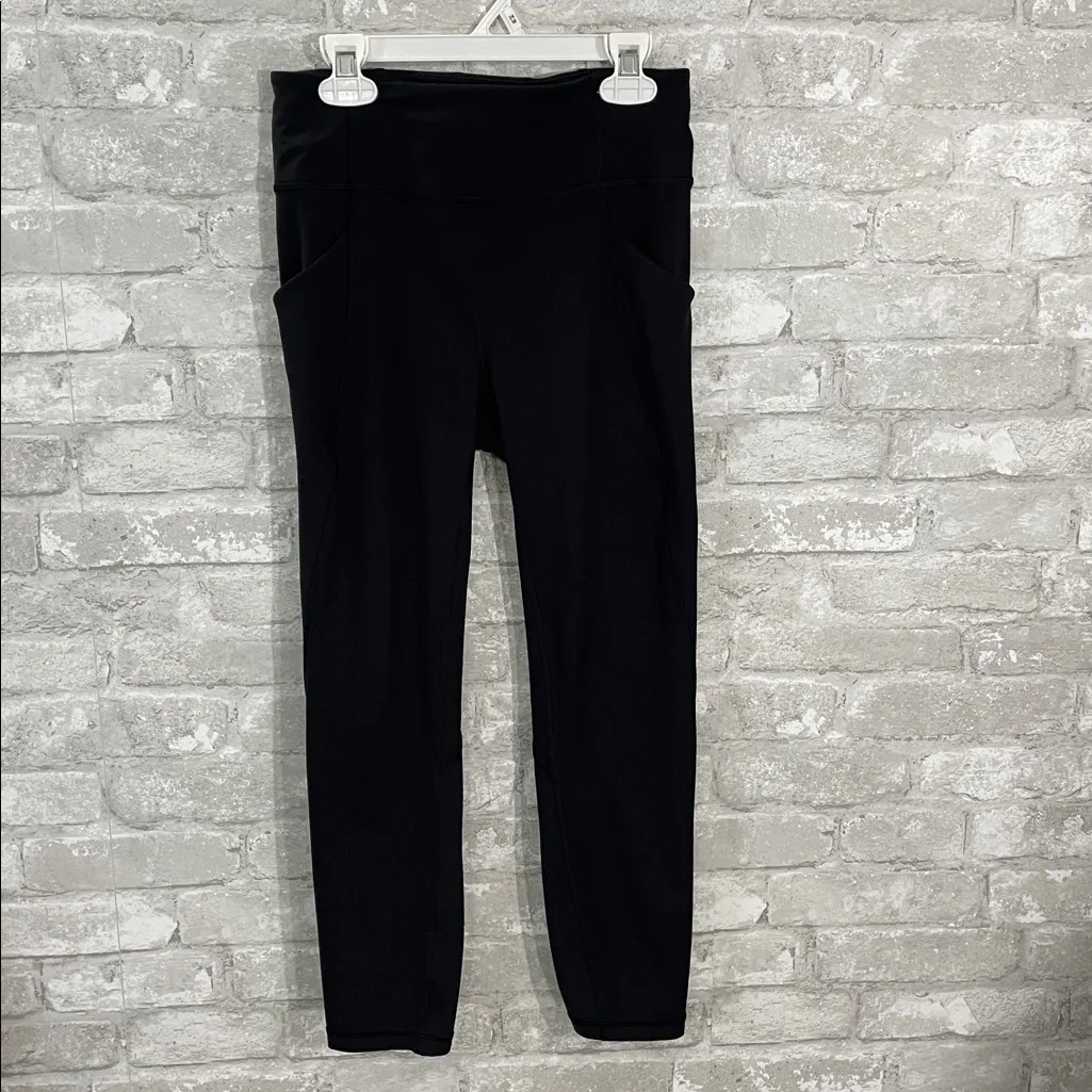 Lululemon Time To Sweat Crop 23"
Black - Image 2