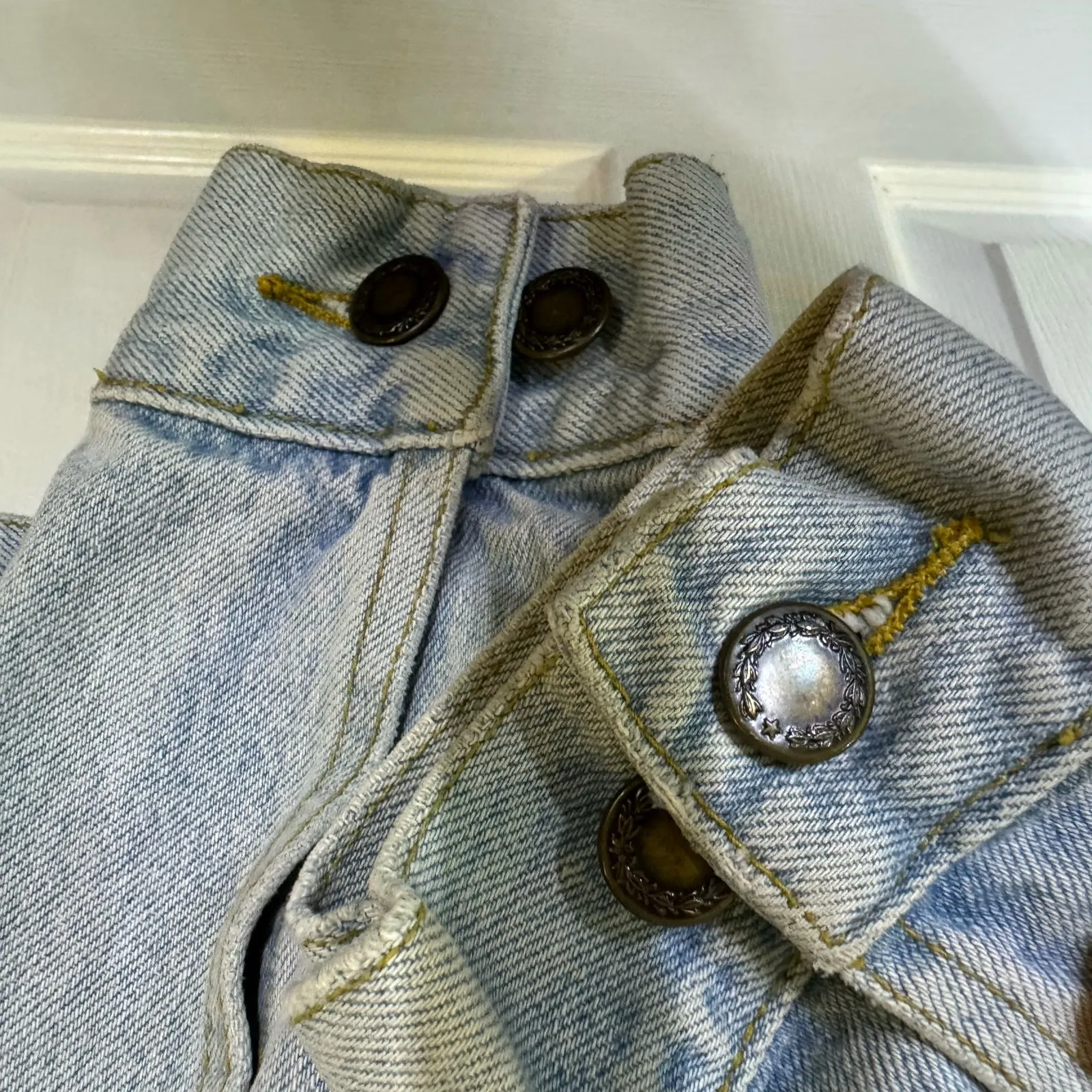 The London Jean MODA INT’L Vintage Denim Jacket Large Light Wash Oversized Blue - Image 5