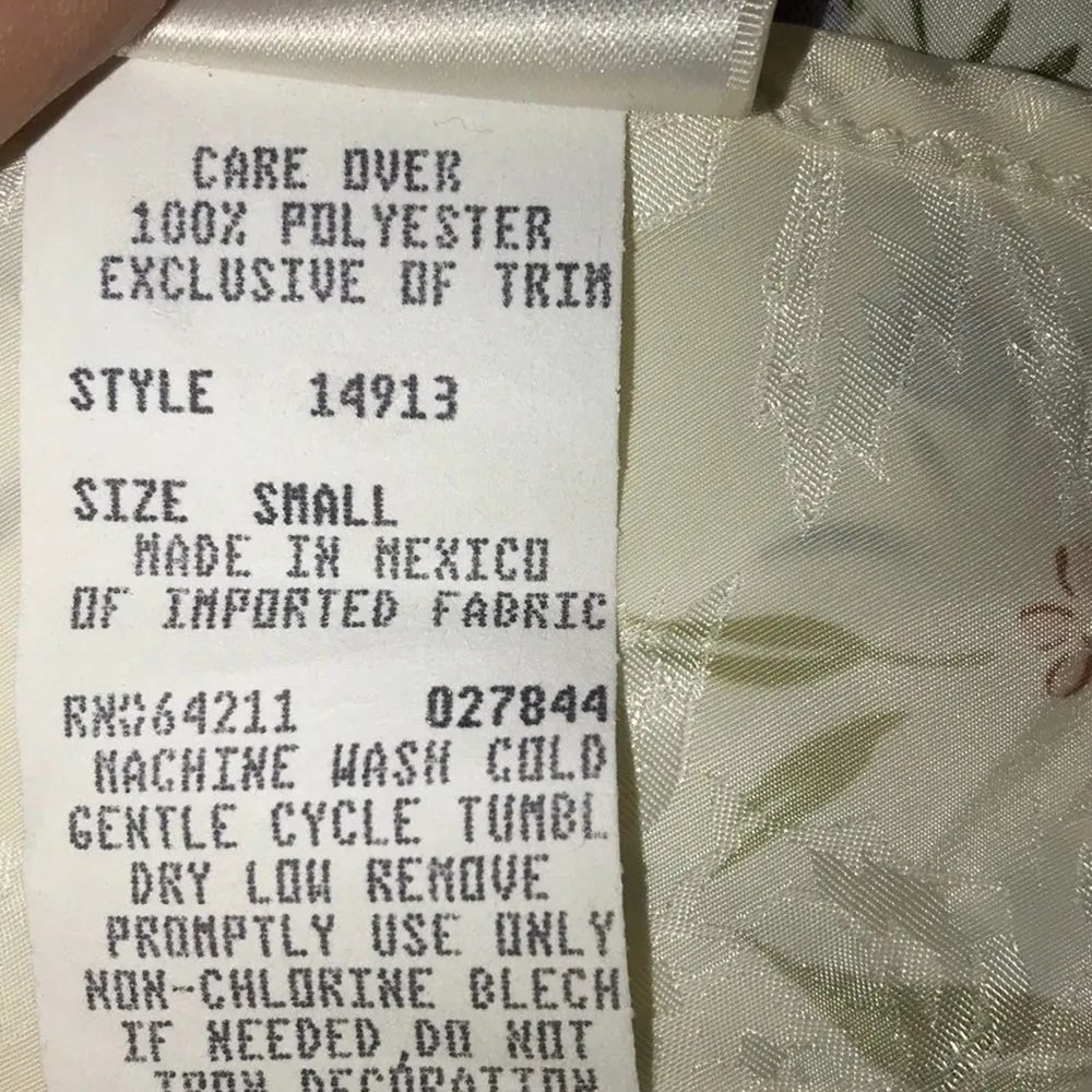 INTIMO AMORE LINGERIE WHITE WITH MULTICOLOR FLORAL DESIGN NEGLIGEE SMALL - Image 6