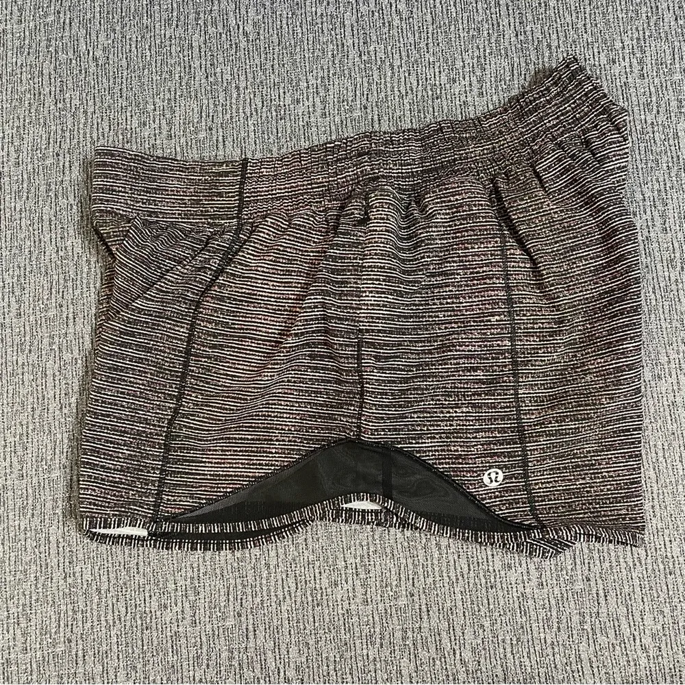 Lululemon X Peloton Limitless Hotta Hot Shorts - Image 6