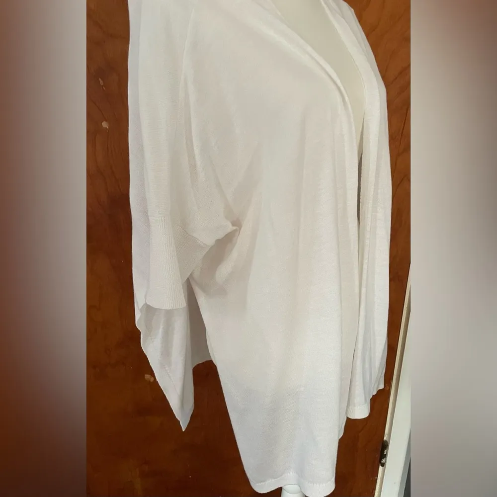 Women’s White Open Front Cardigan Cuffed 1/2 Sleeve And Each Slits On Side Size 2X - Image 3