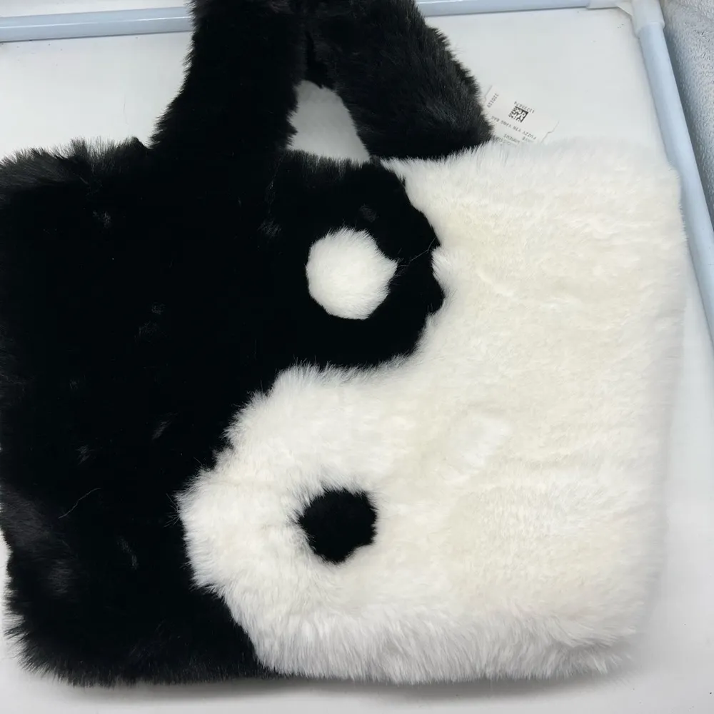 NEW fuzzy black and white super soft Yin Yang bag - Image 16